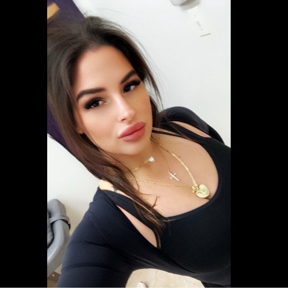 christina - Picture 2 of 4